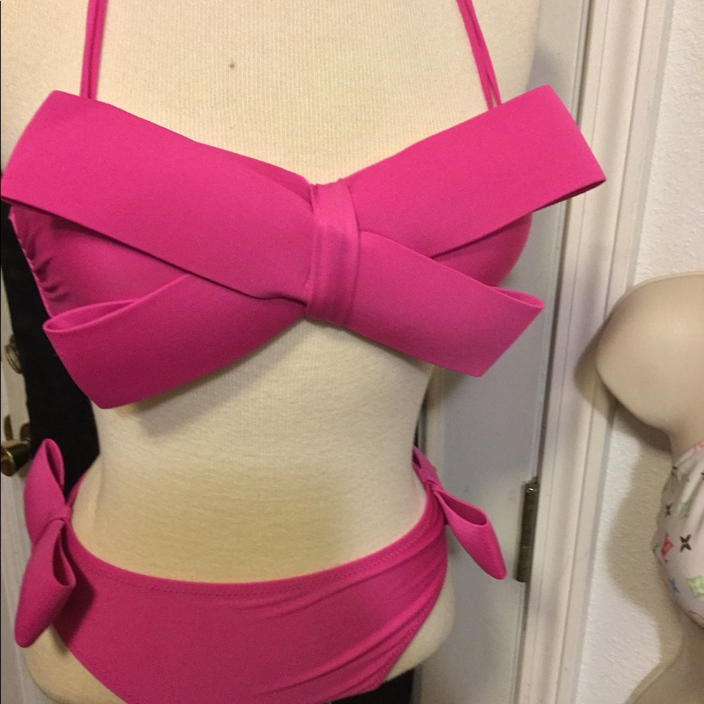 Spring Break Theme Pink Belly Bikinis 💞🖤💞🖤💞🖤 - Picture 5 of 15